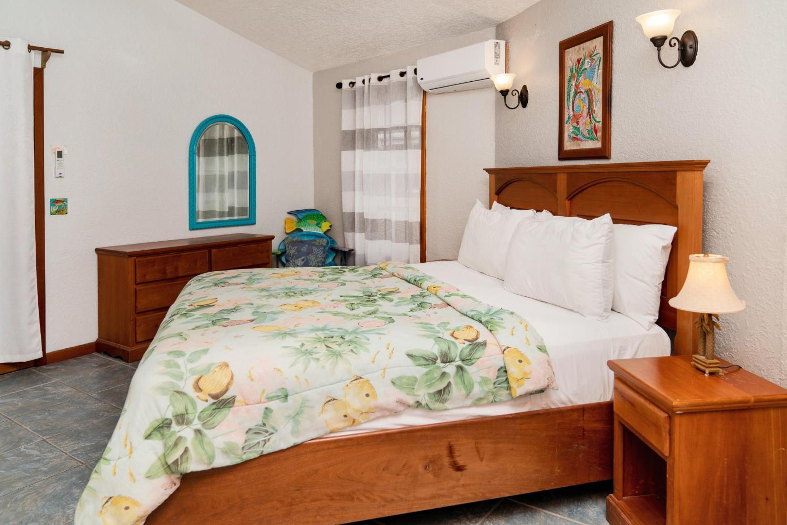 White Sands Cove C02-Ocean View 2 BR by Stay Floreo