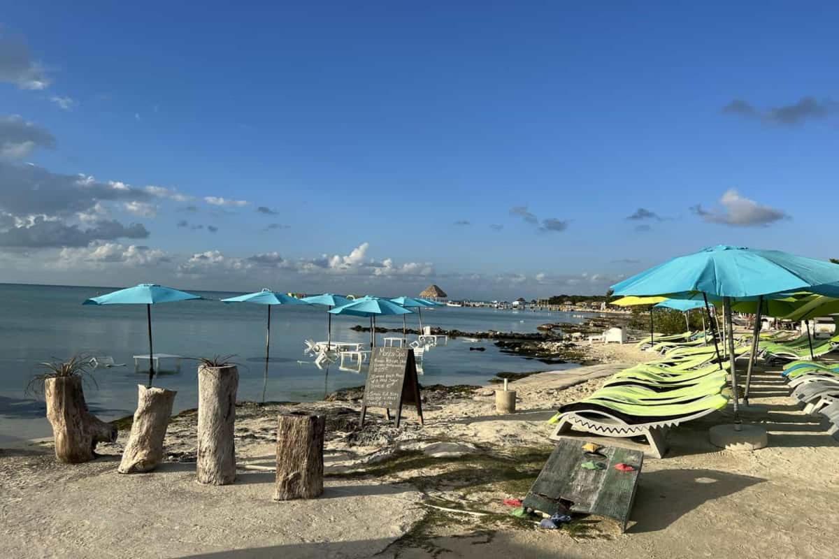 White Sands Cove C02-Ocean View 2 BR by Stay Floreo