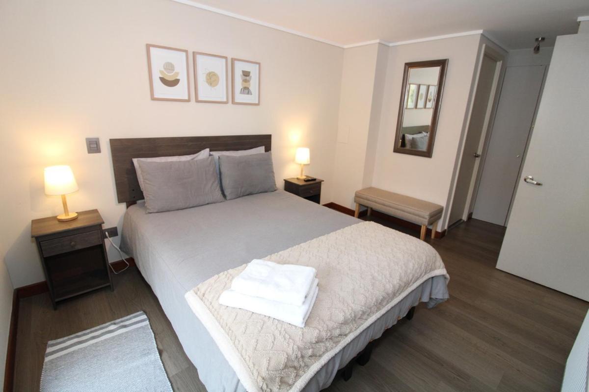 TuArriendoCL-CUM07 Hermoso Depto en Cond Frente al Lago 2D2B 4pax