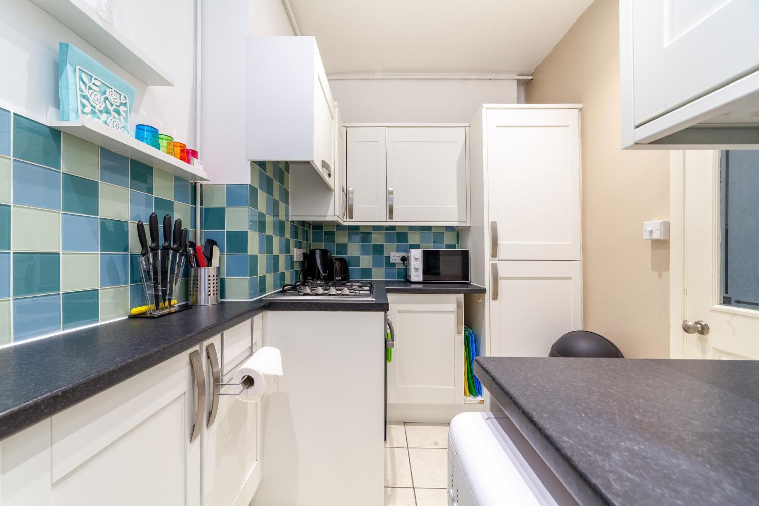 Cozy & Charming 2-Bedroom Flat in Prime Central London