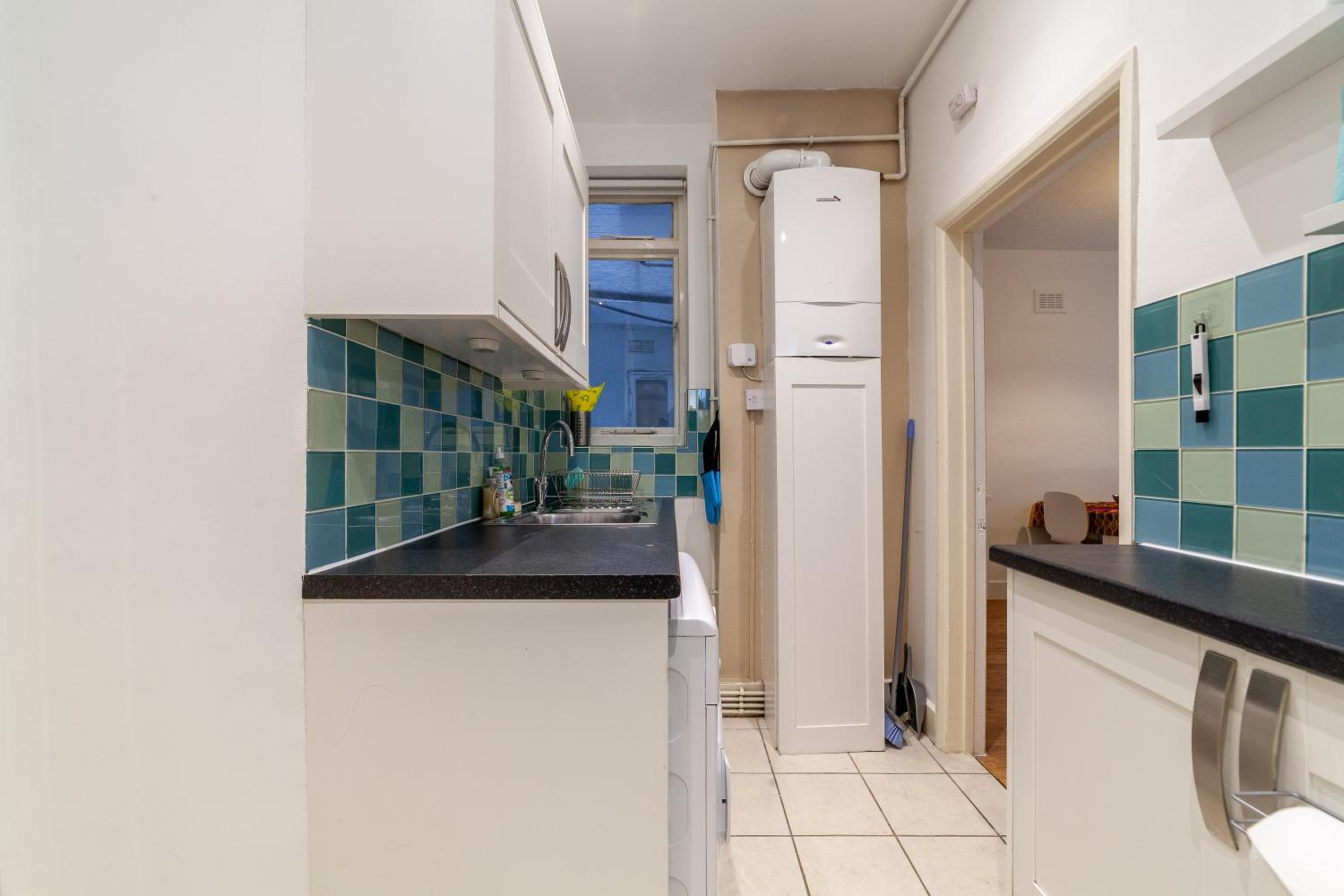 Cozy & Charming 2-Bedroom Flat in Prime Central London
