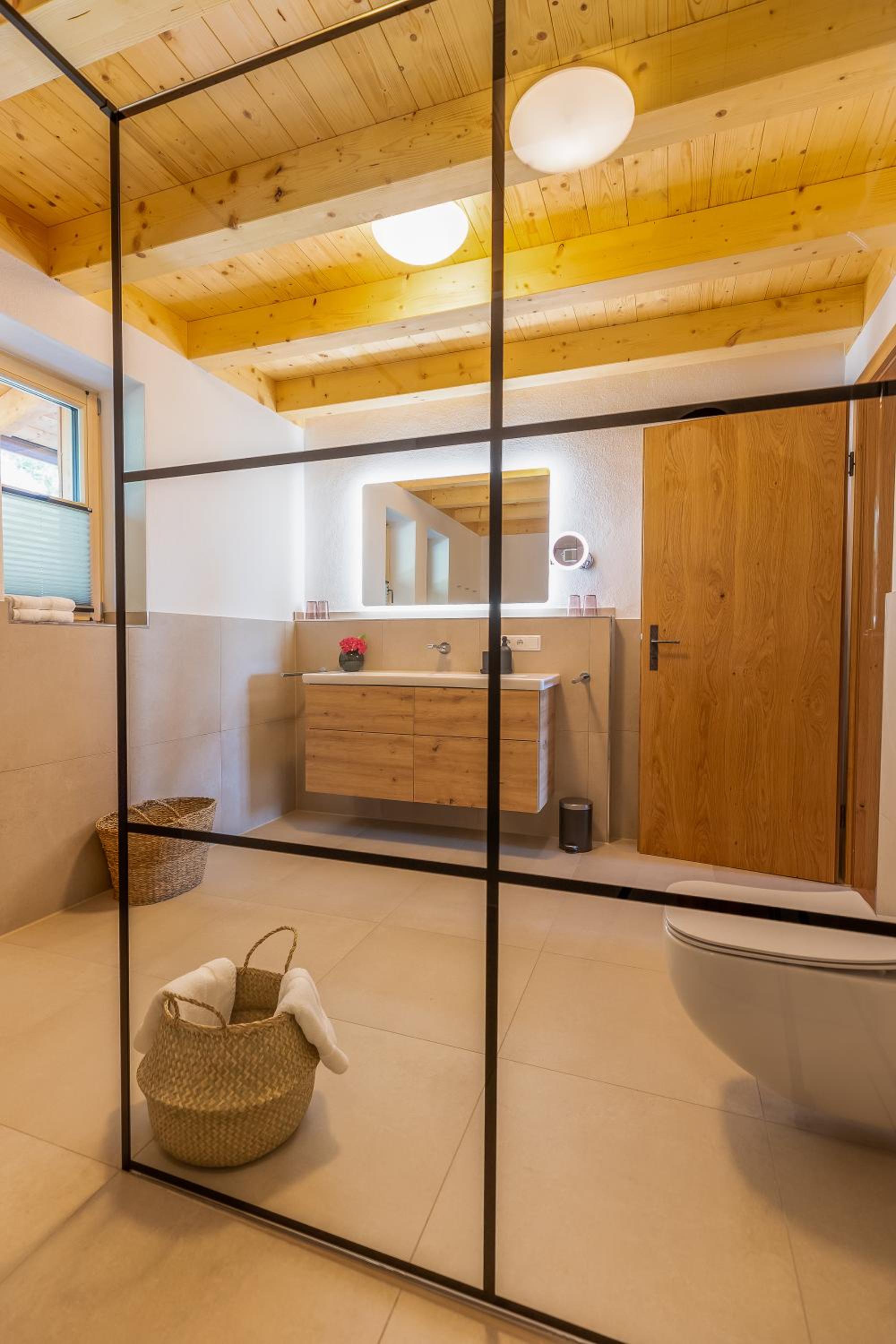 Graf Chiemo Suites - direkt am Chiemsee mit separatem Seezugang