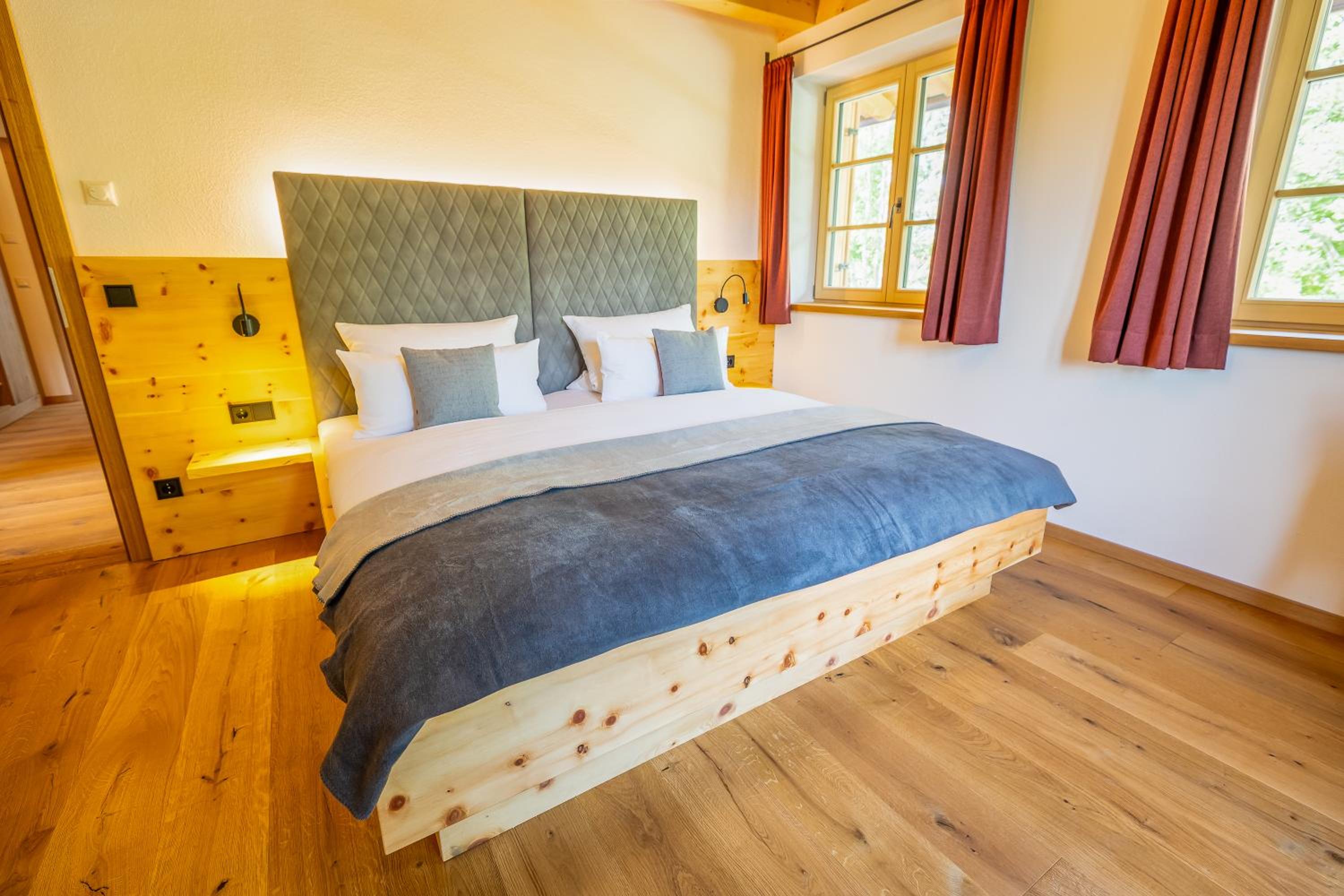 Graf Chiemo Suites - direkt am Chiemsee mit separatem Seezugang