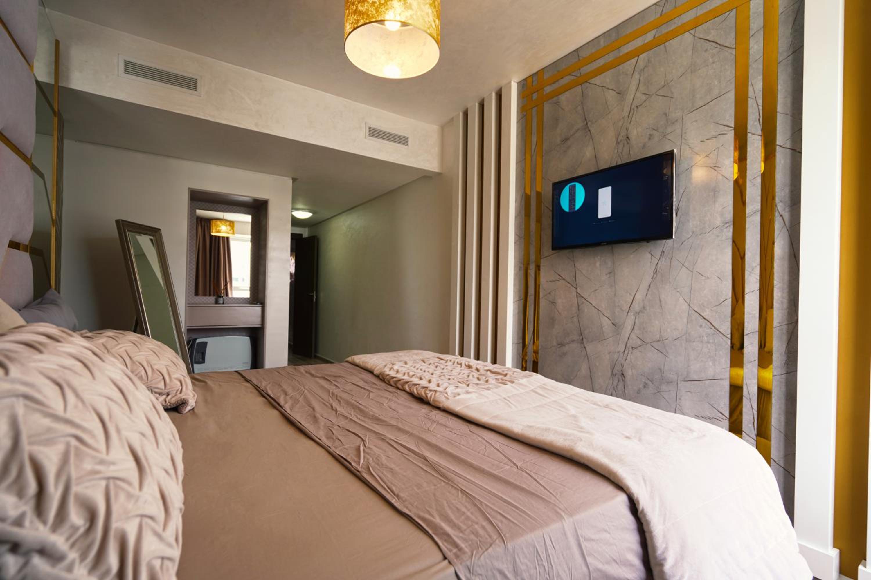 hotel room