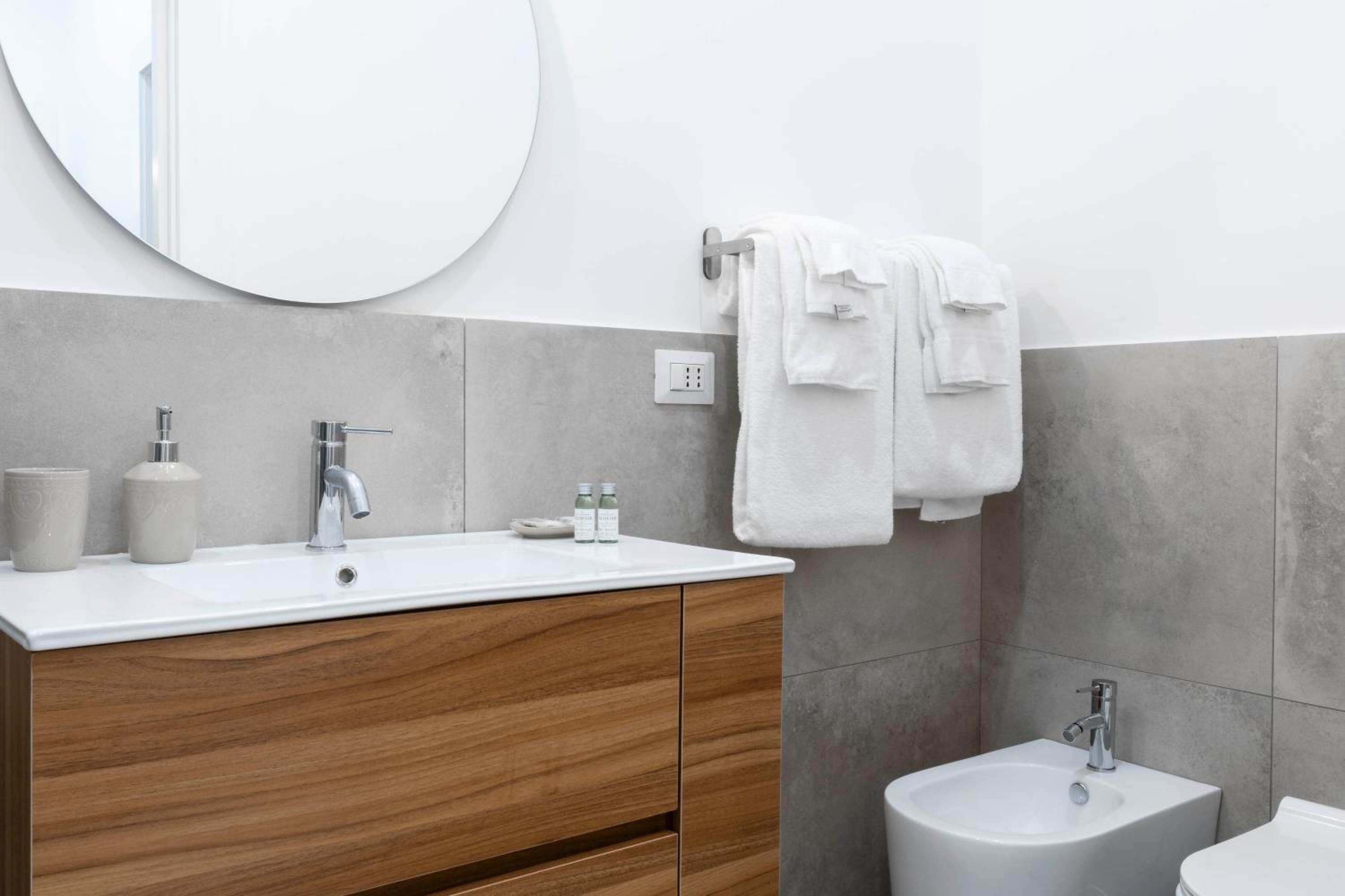 Nice two bedrooms in Viale Monza MM1 Gorla