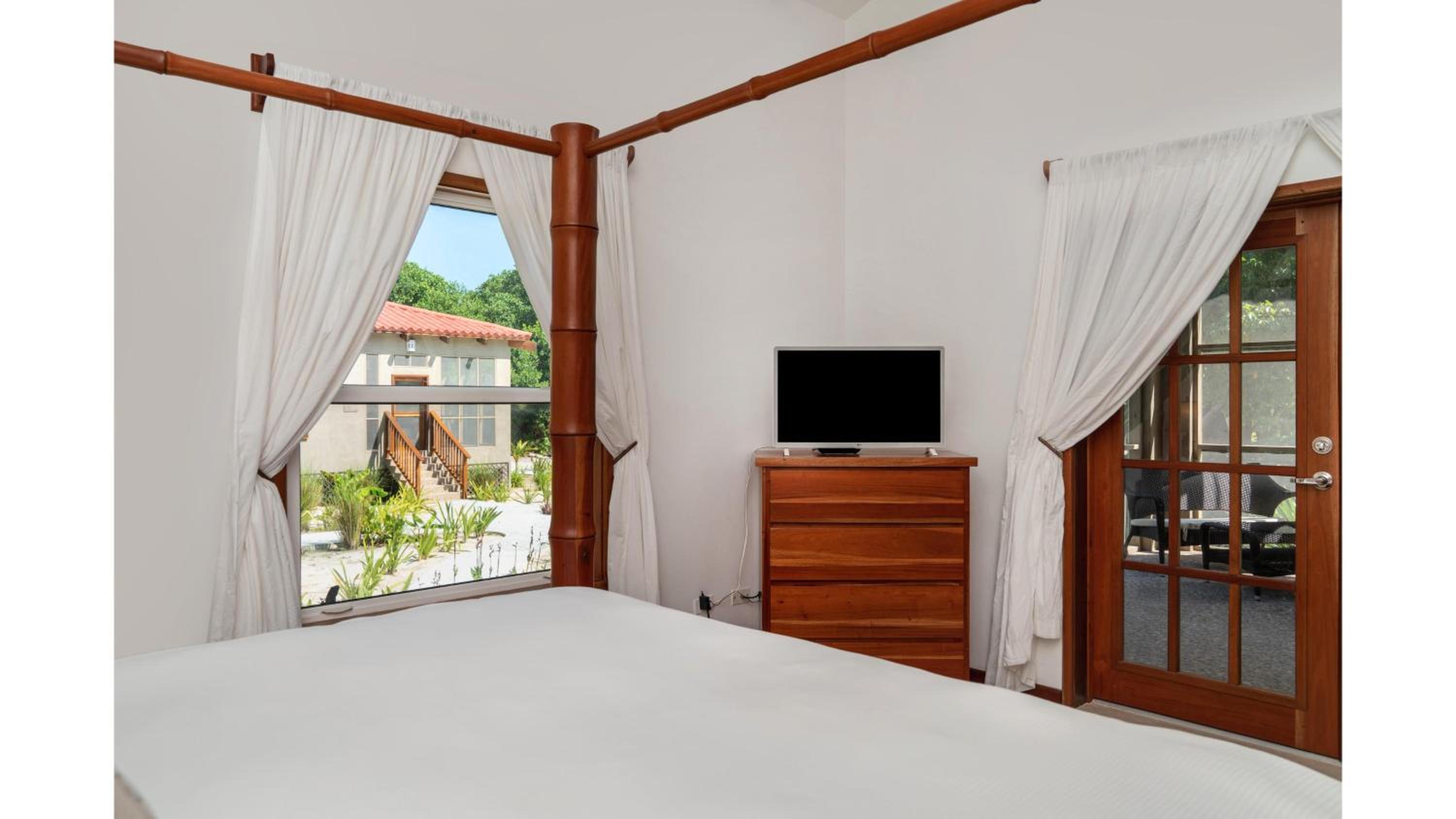 Residences at Barrier Reef Casita 2 by Stay Floreo