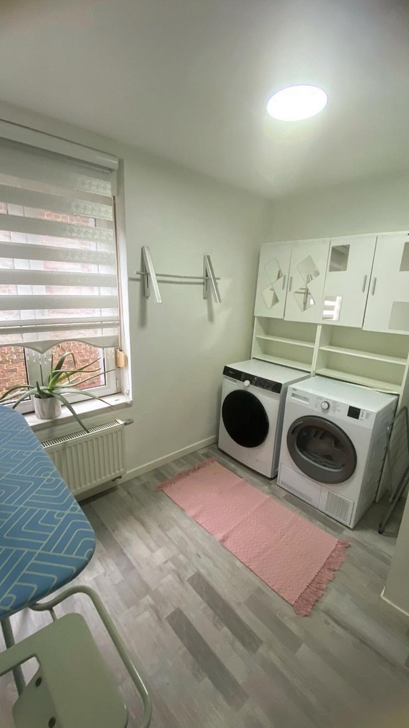 Next2Airport - Appartement House of Lions