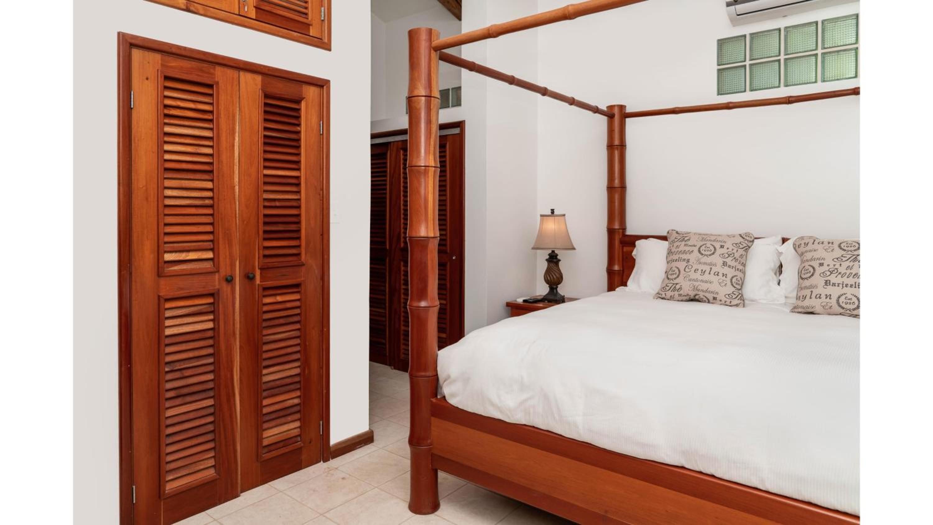 Residences at Barrier Reef Casita 2 by Stay Floreo