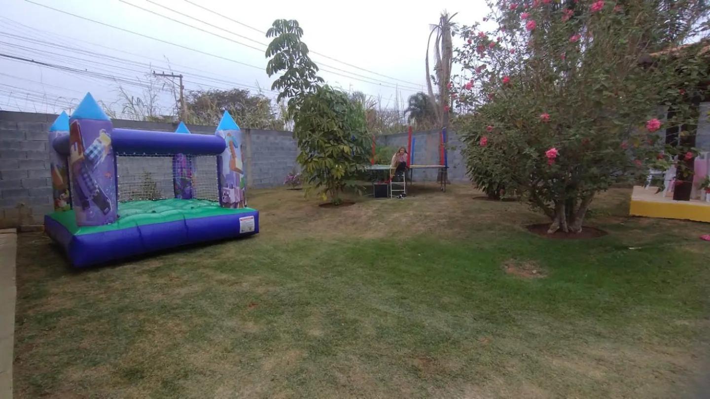 Chácara com piscina e amplo espaço gourmet à sete min da famosa estrada do roteiro do vinho