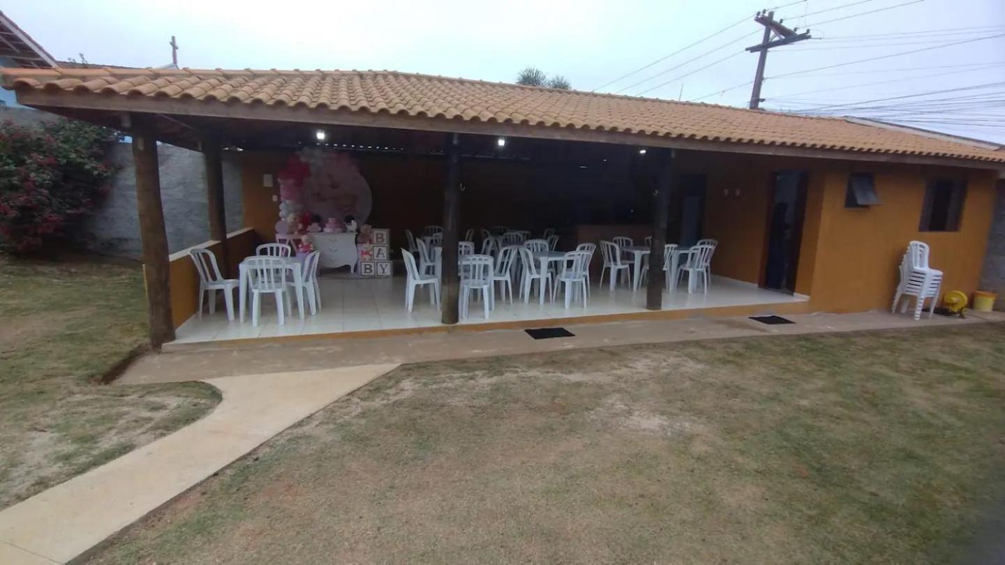 Chácara com piscina e amplo espaço gourmet à sete min da famosa estrada do roteiro do vinho