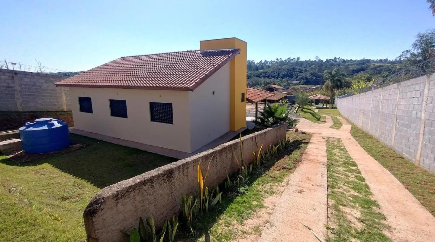 Chácara com piscina e amplo espaço gourmet à sete min da famosa estrada do roteiro do vinho