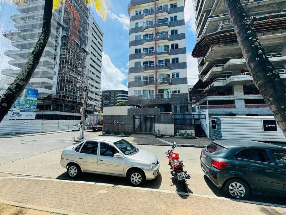 BEIRA-MAR na praia de Ponta Verde com garagem, Wi-fi - Apto 204