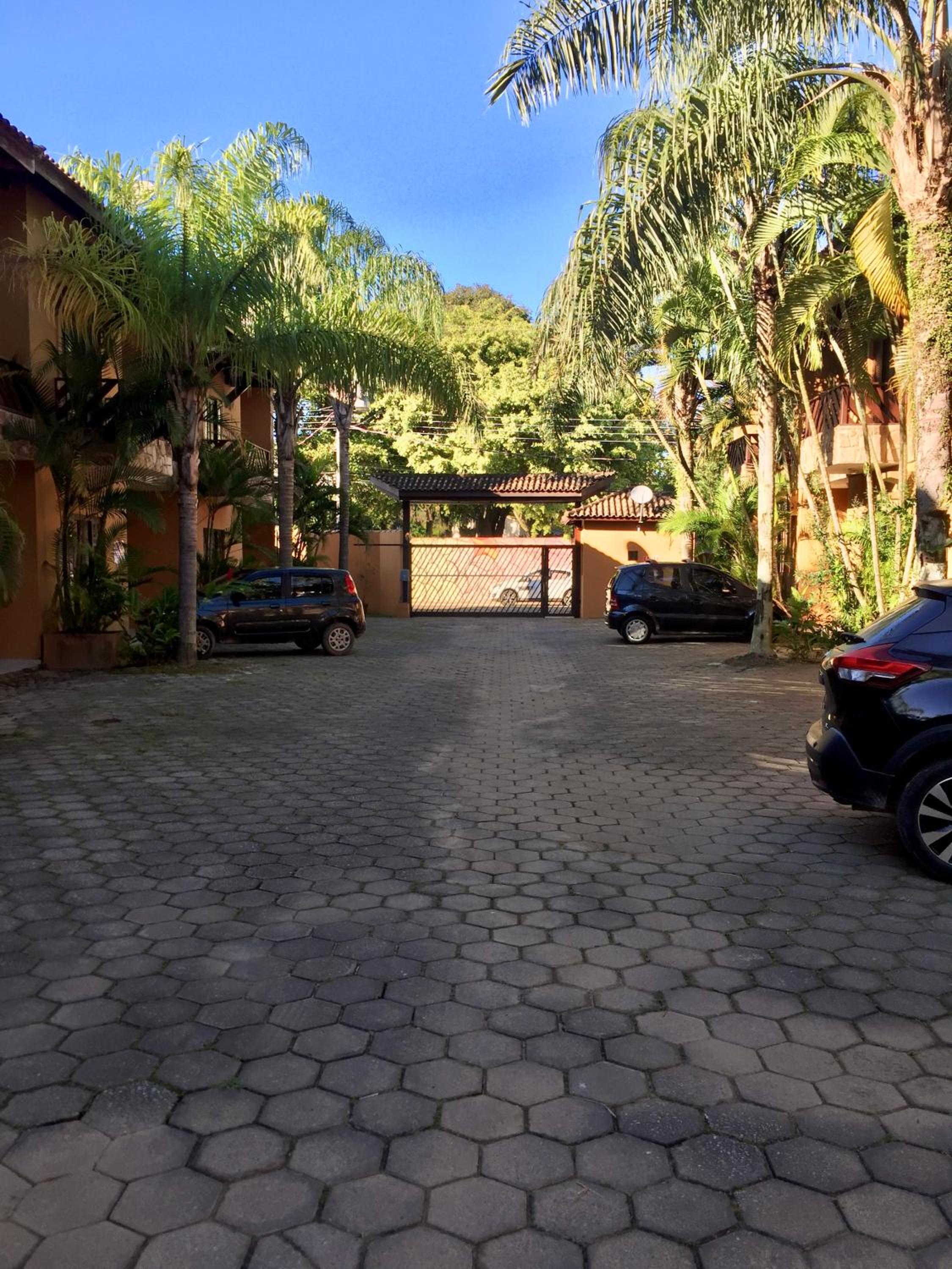 Maresias! Casa Condomínio a 200m da praia, 2 suítes
