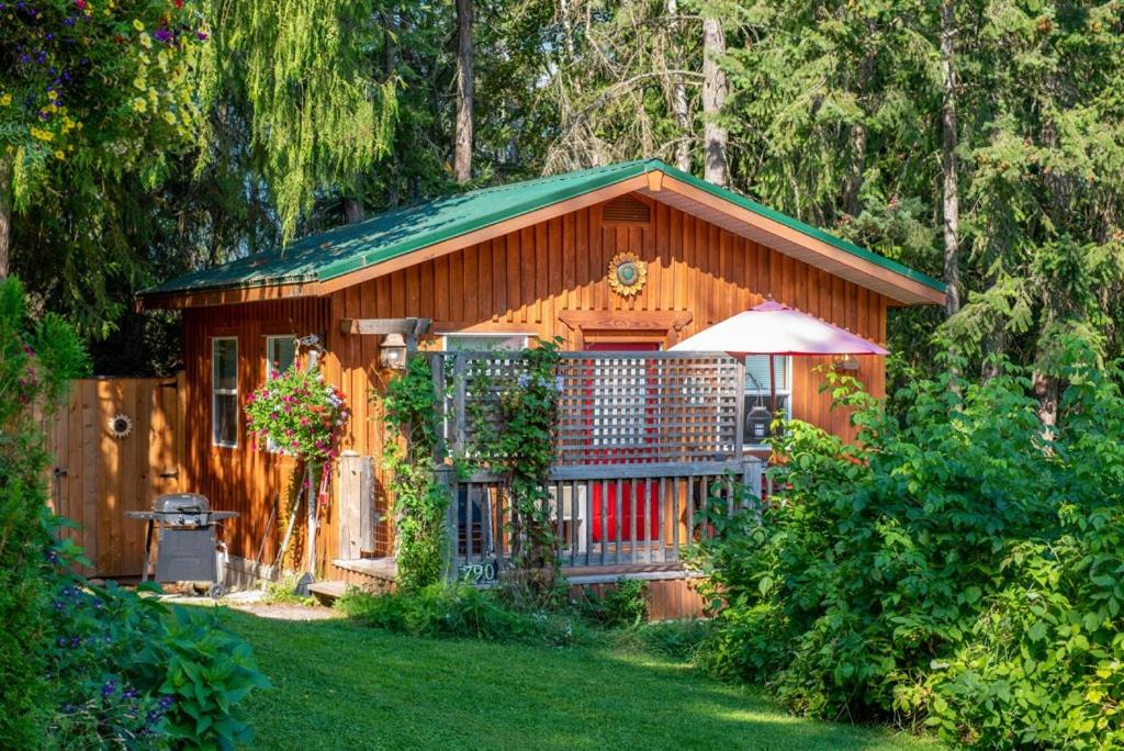 The Kootenay Cottage