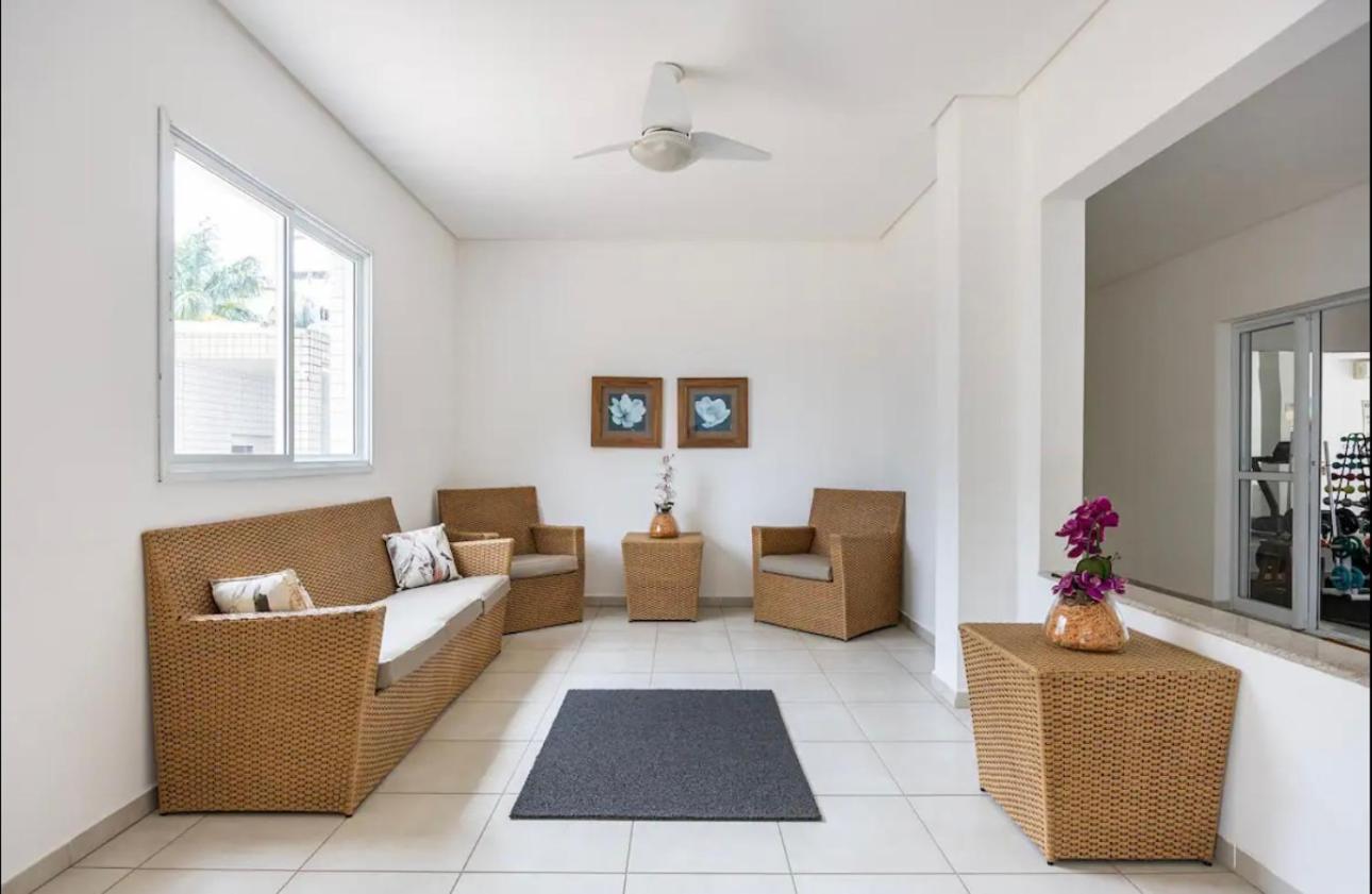 Canto nobre da Praia Grande - Apartamento completo e confortável