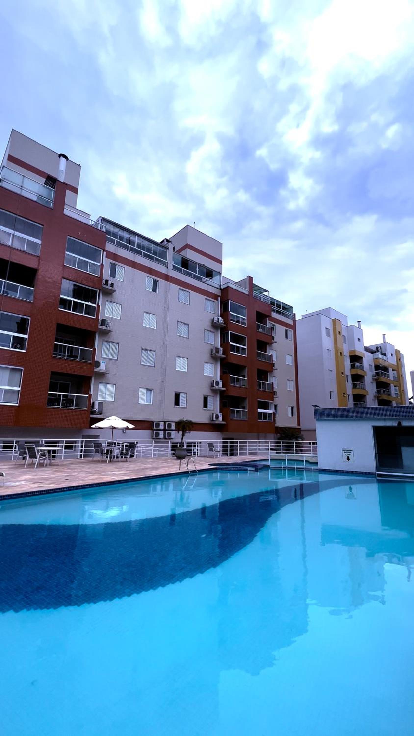 Canto nobre da Praia Grande - Apartamento completo e confortável