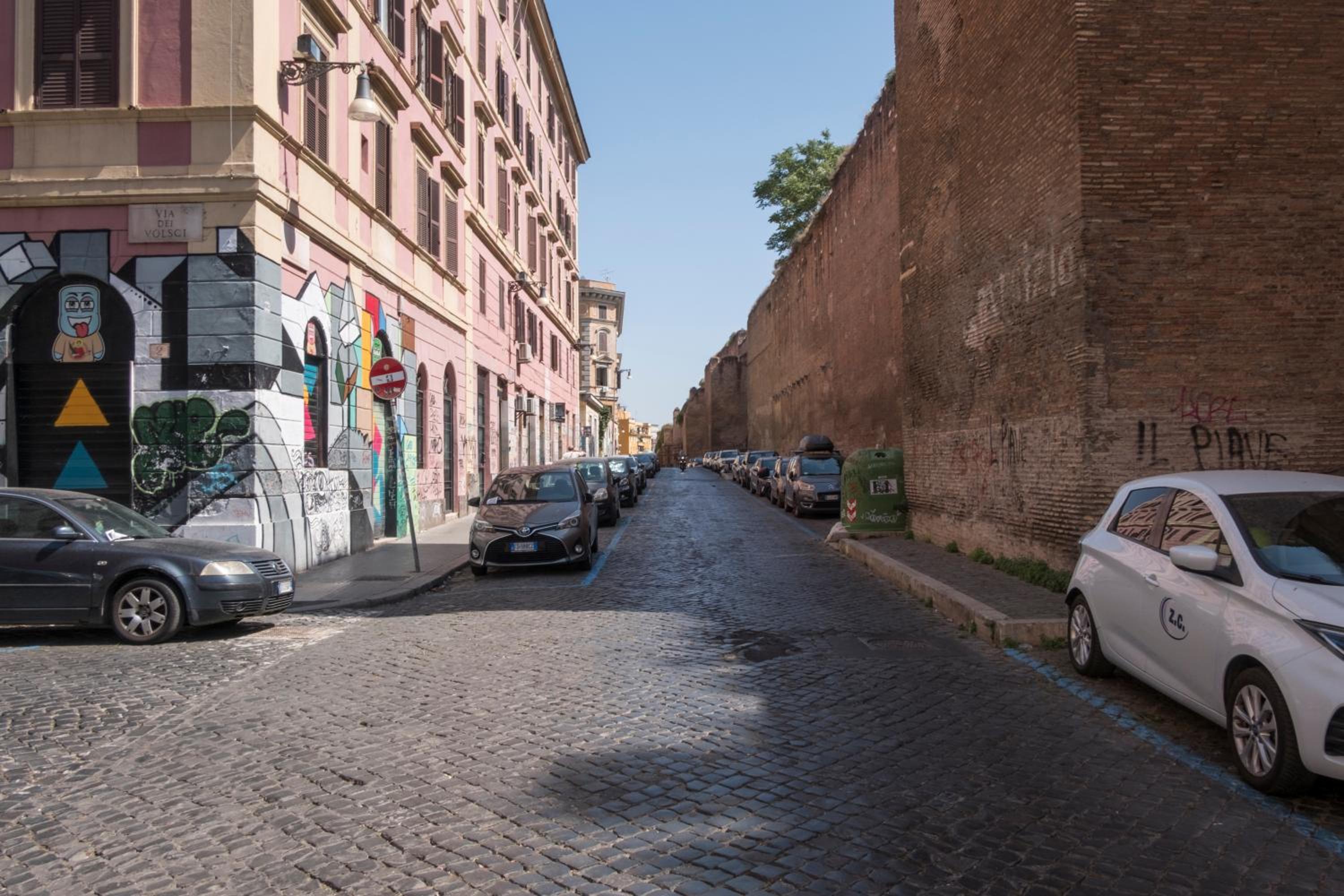 Half Palace, relaxing apartment in Rome San Lorenzo