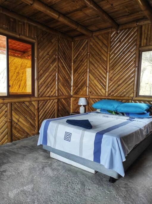 Casa Bambú