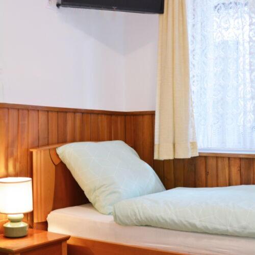 Neuhercz Apartmanok Halászi
