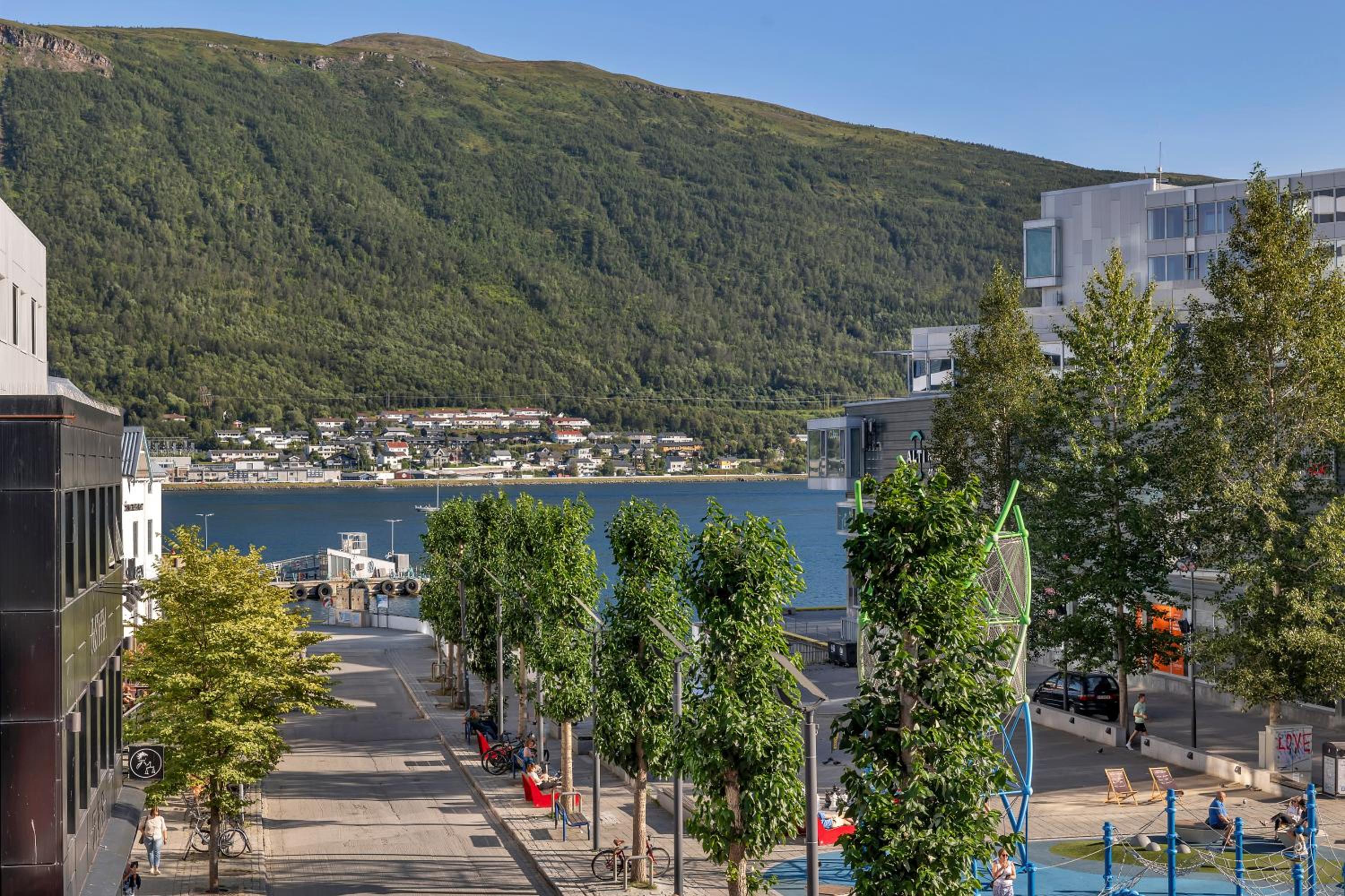 Northstay - The Loft l City Center Deluxe Apartment l Balcony, City, Ocean & Mountain Views