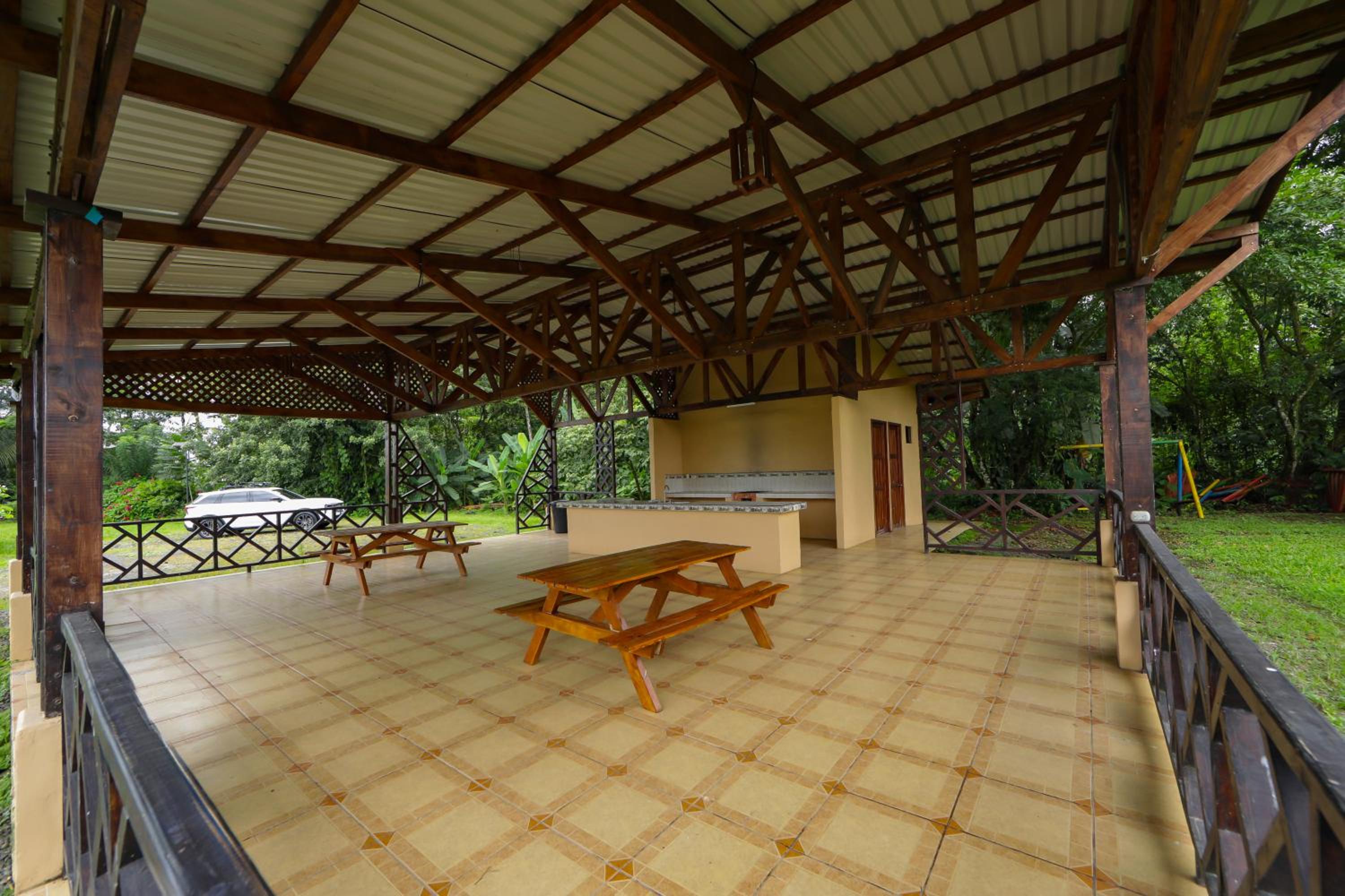 The Toucan Nest - AC, Gated & Pool