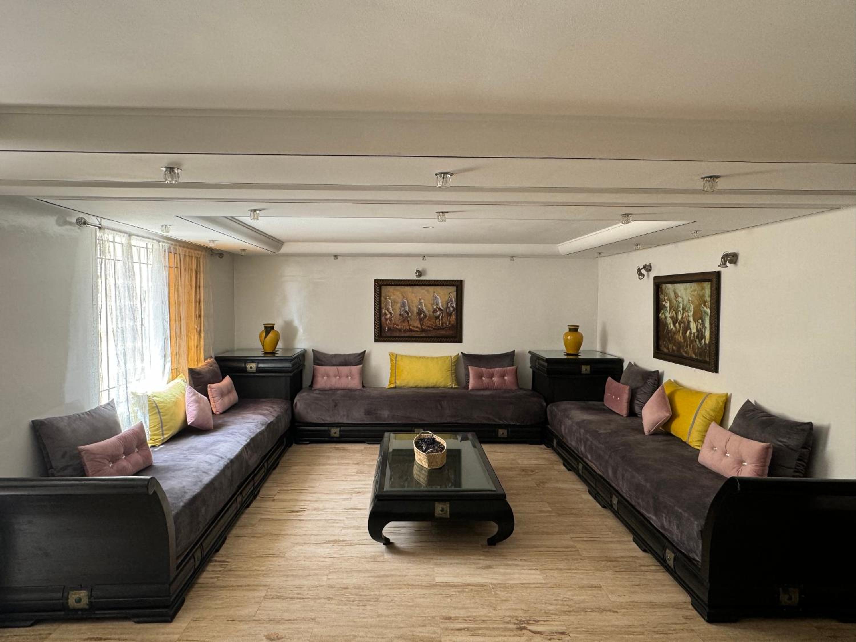 lounge