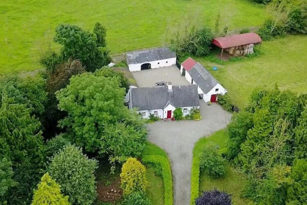 O'Neill's Self Catering Cottage- close to Cashel view 5
