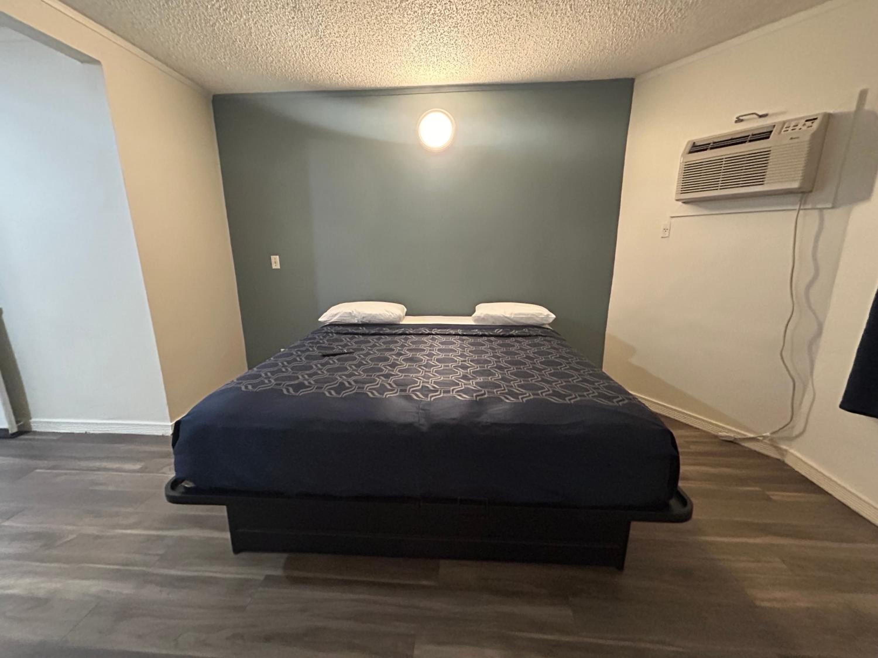 Budget Inn Hollywood