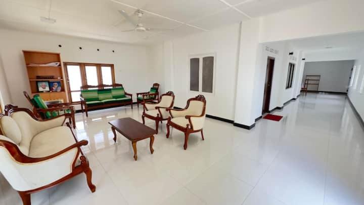 Thuwaraha Holiday Villa view 3