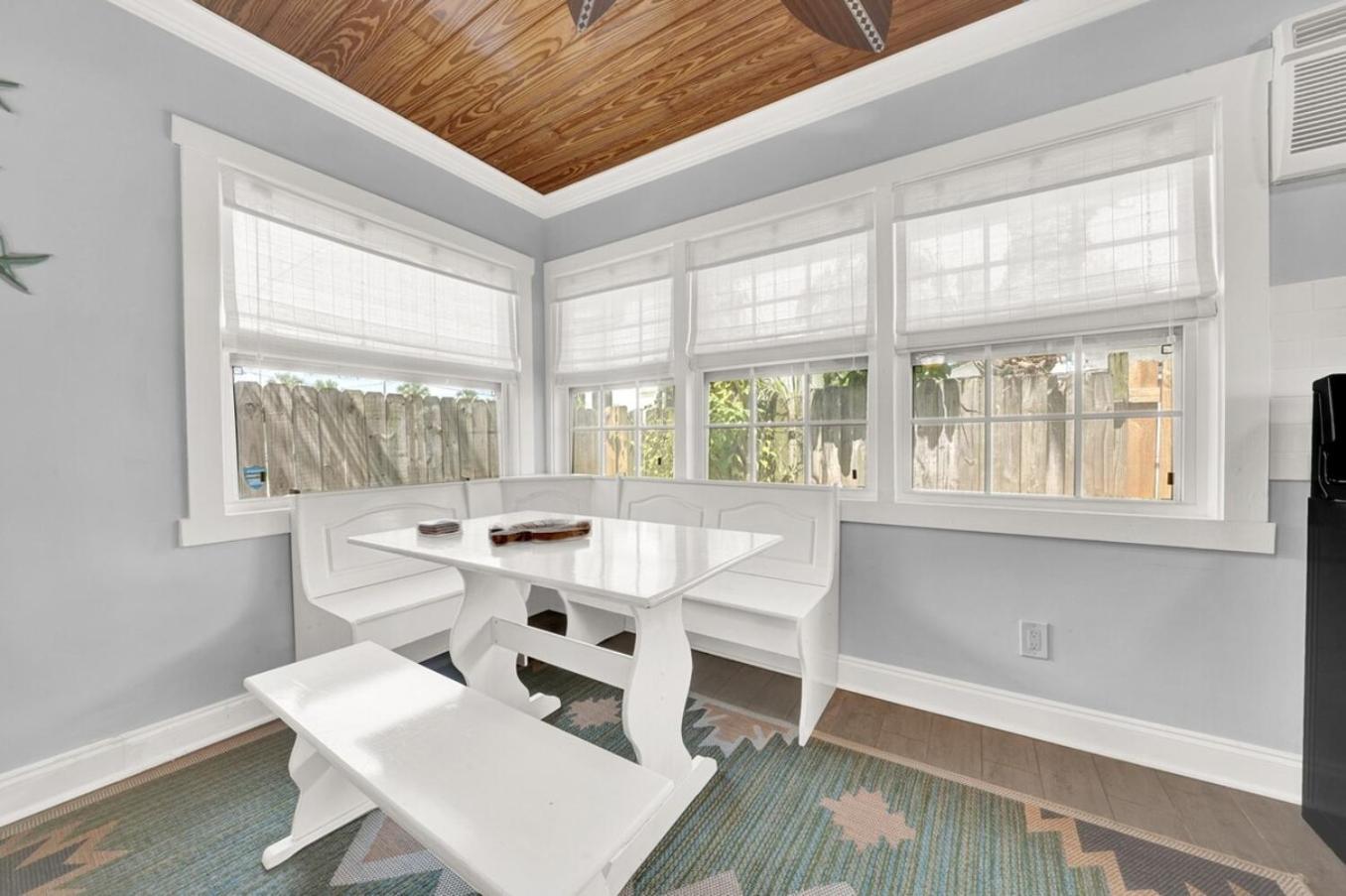2-Cottage Downtown Oasis, PoolSpa by PMI, photo 14