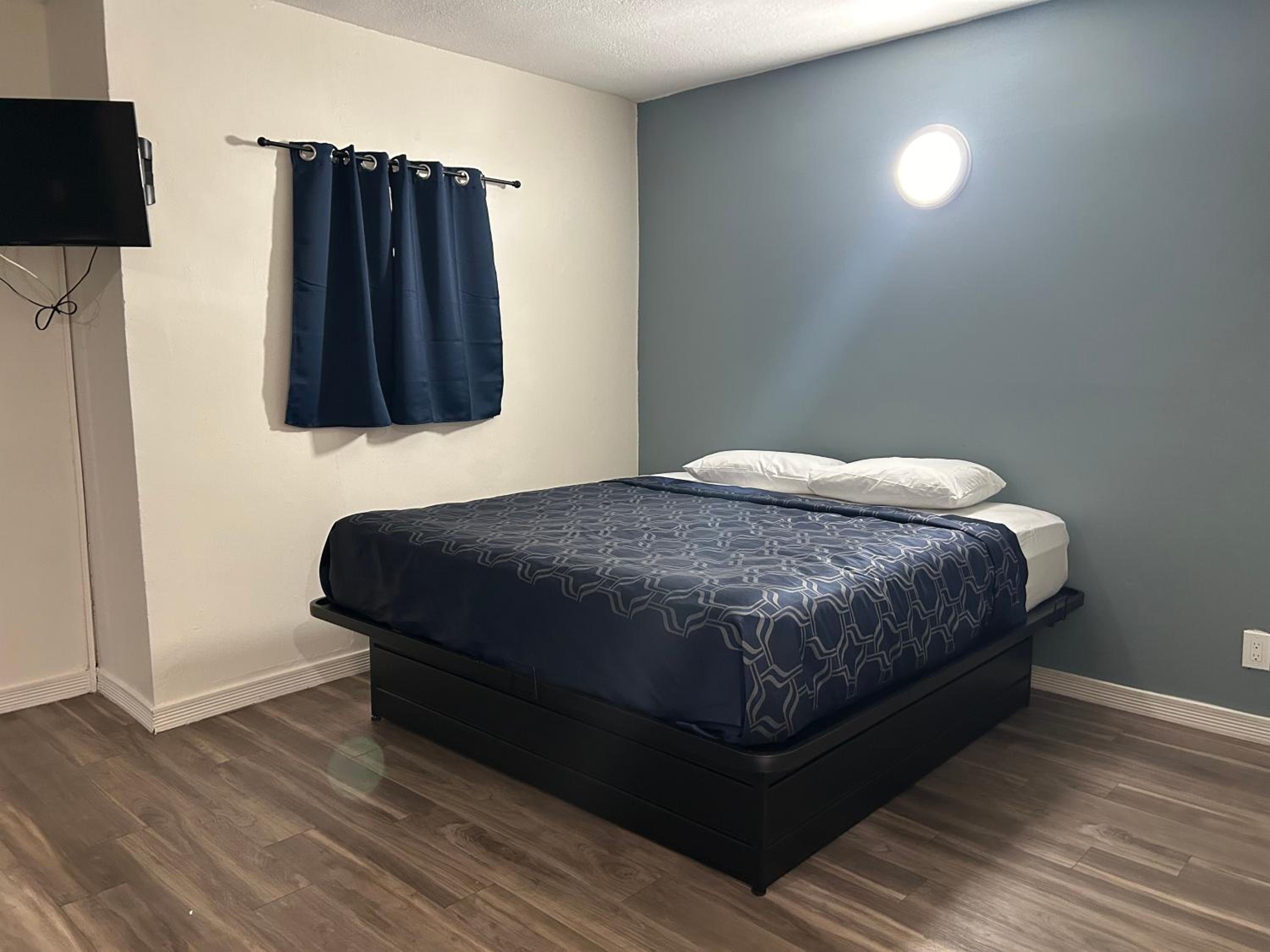 Budget Inn Hollywood