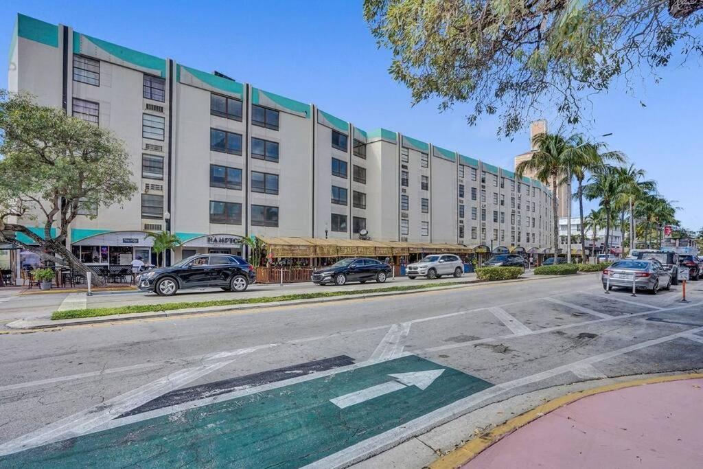 Miami Beach Vacation Home, Nightlife, Dining view 2