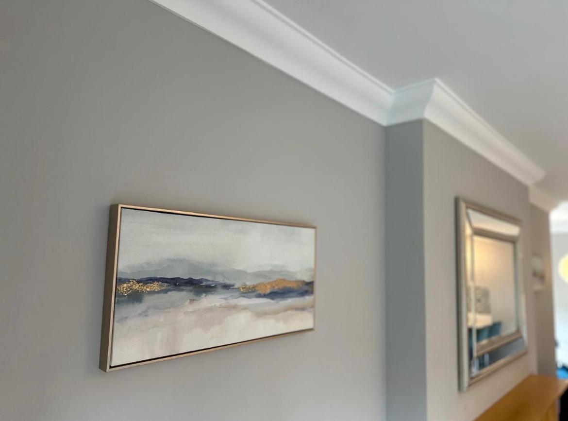 Malahide Dublin Airport Superior Large Serviced Apartment - Sleeps 6
