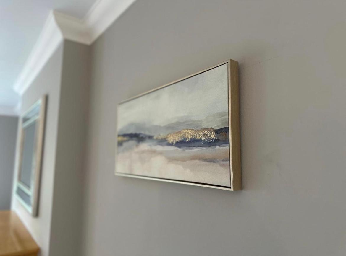 Malahide Dublin Airport Superior Large Serviced Apartment - Sleeps 6