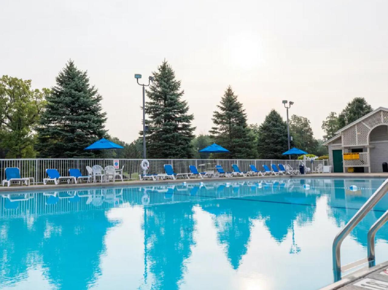 Family Water Park Resort Studio Apt fully furnished ready for your stay
