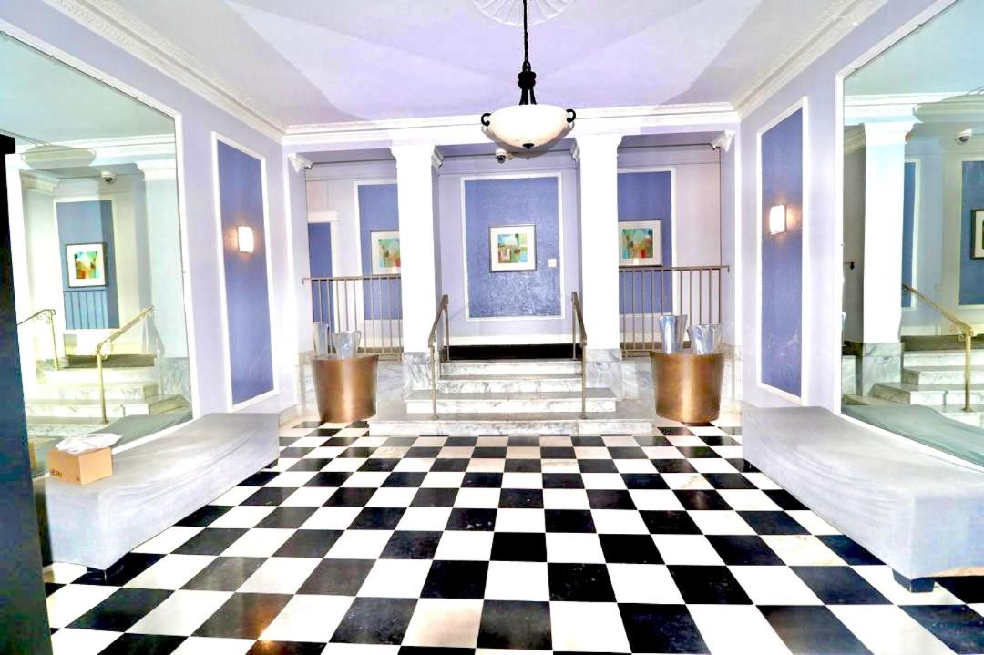District Dream Getaway- 1BR,1BTH Retreat view 5