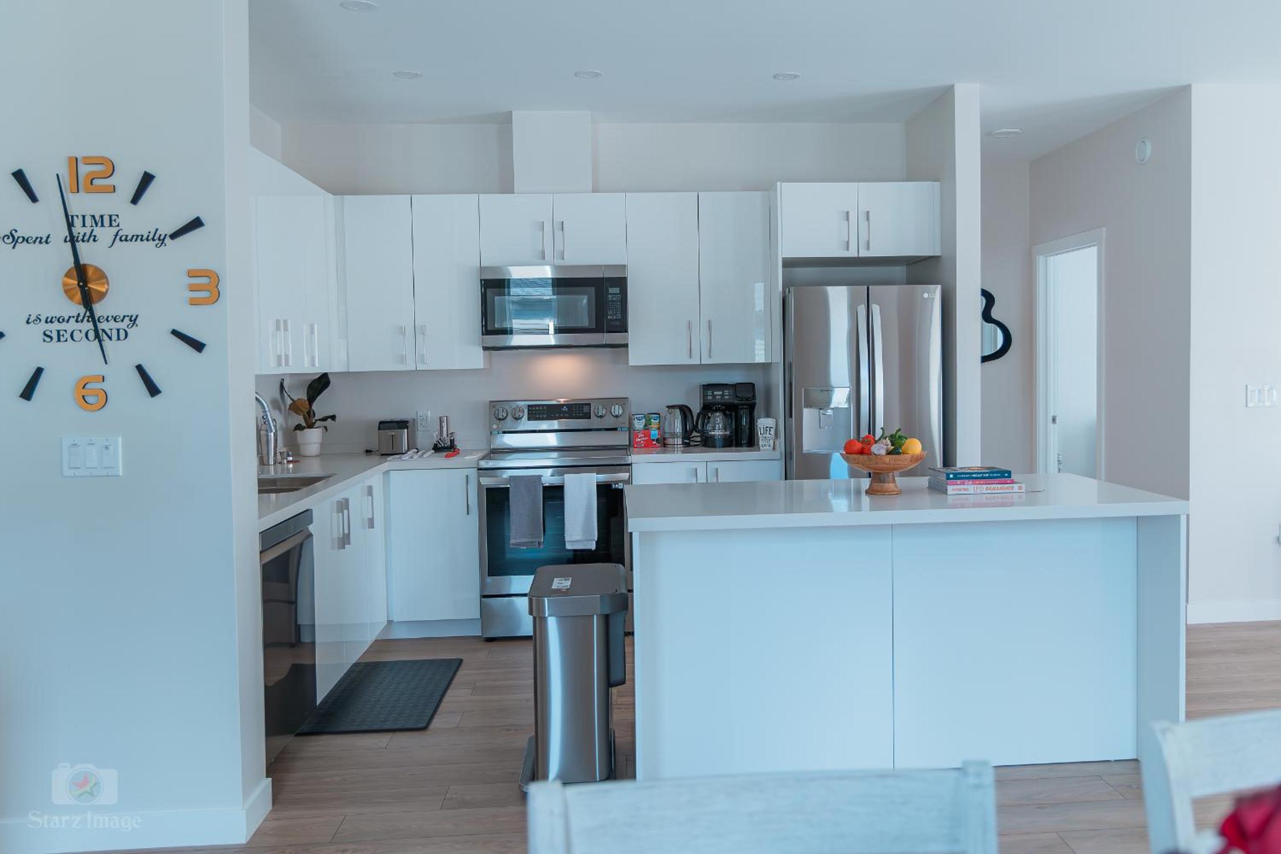 Starz At Night Luxury Suite By Halifax Airport YHZ