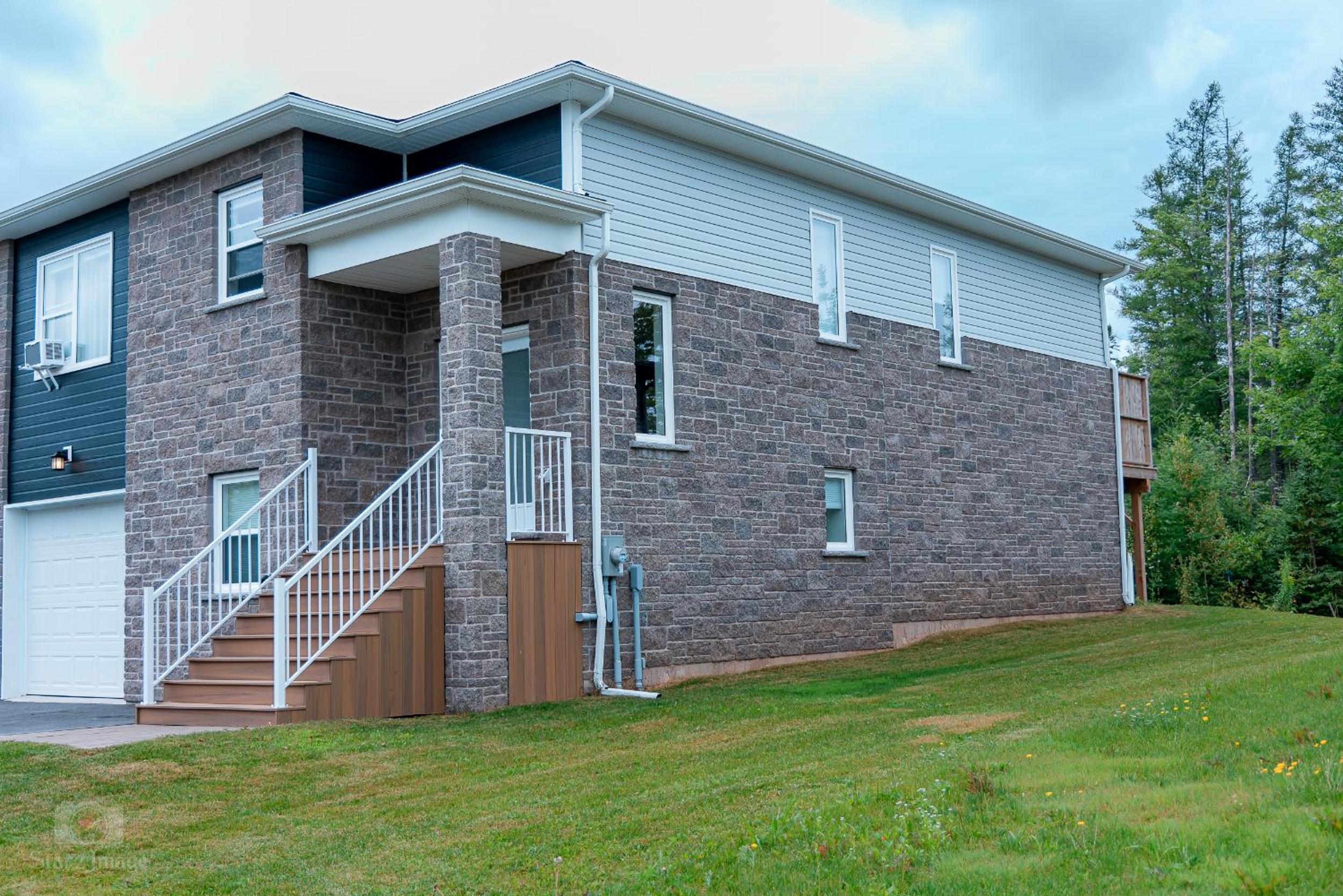 Starz At Night Luxury Suite By Halifax Airport YHZ