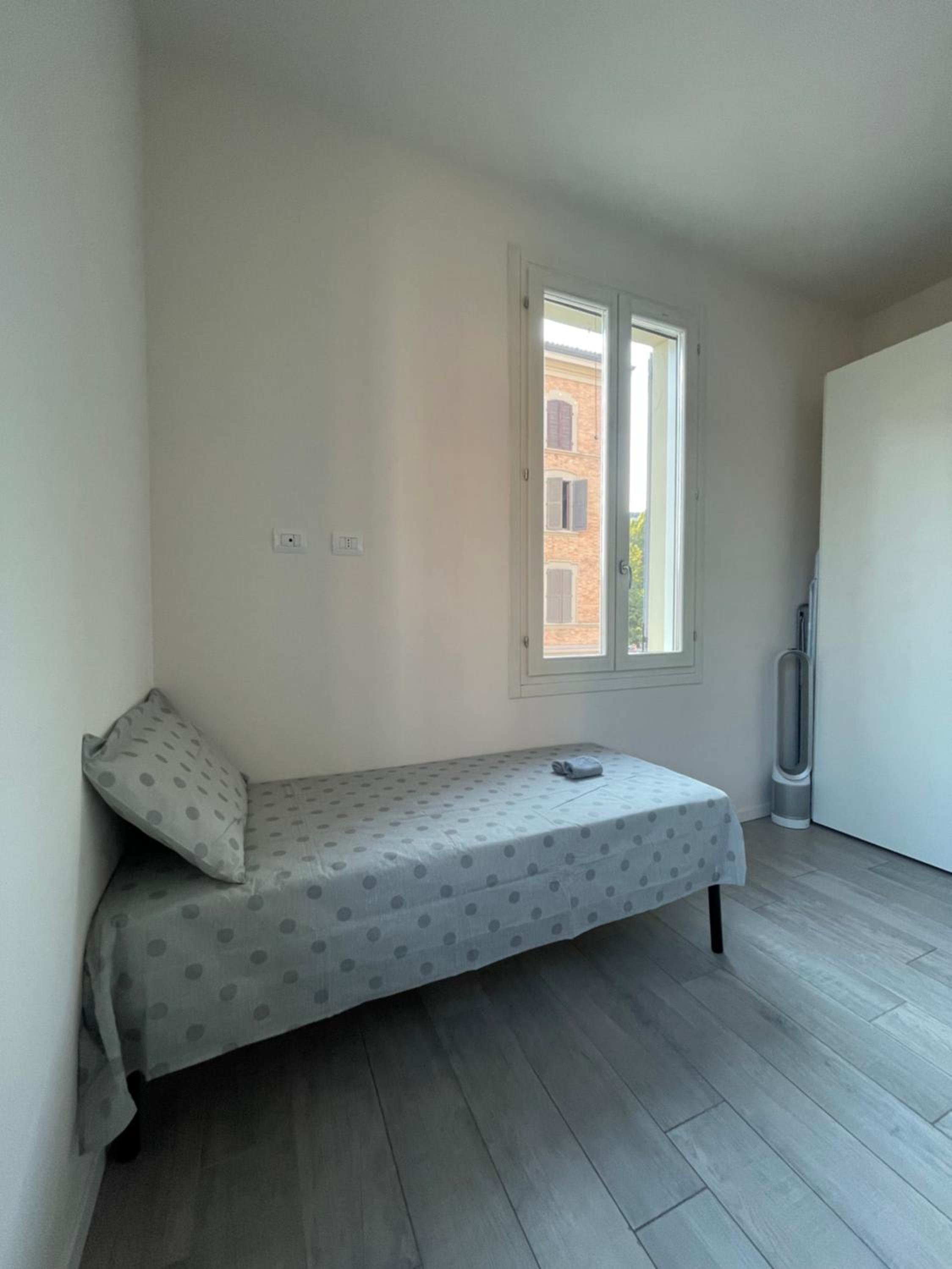Urban Comfort Stay near Ferrari museum & Railway view 5