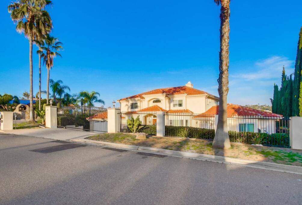 Villa Andalusia 6BR 5BA Luxury Jacuzzi Views and Games