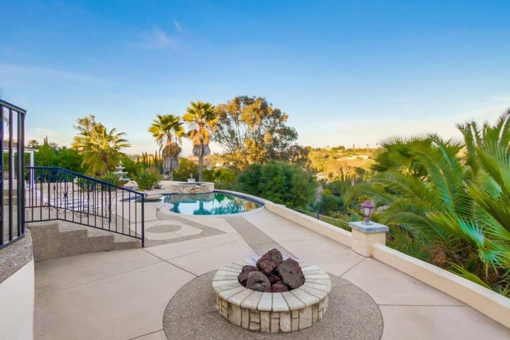Villa Andalusia 6BR 5BA Luxury Jacuzzi Views and Games