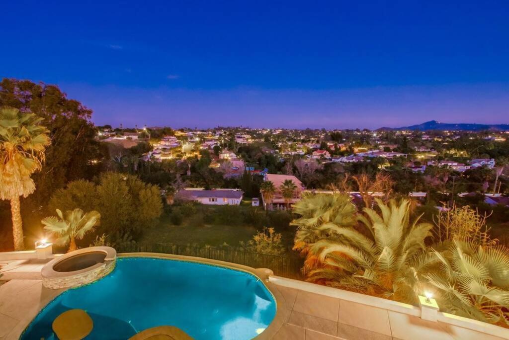 Villa Andalusia 6BR 5BA Luxury Jacuzzi Views and Games