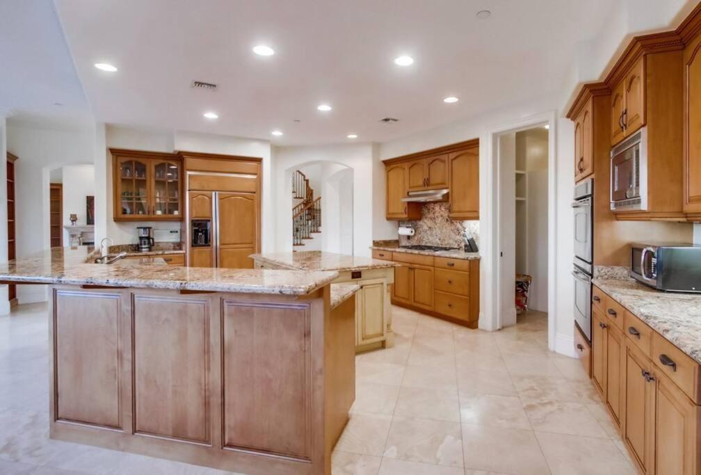 Villa Andalusia 6BR 5BA Luxury Jacuzzi Views and Games, photo 60