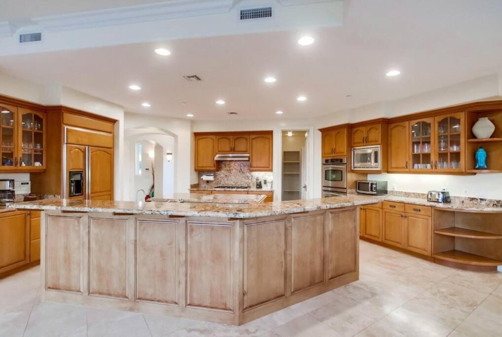 Villa Andalusia 6BR 5BA Luxury Jacuzzi Views and Games, photo 91