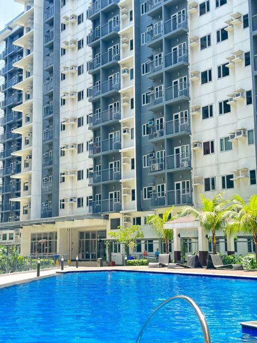 2 Bedroom with Balcony, Game Console, Karaoke and Netflix view 4