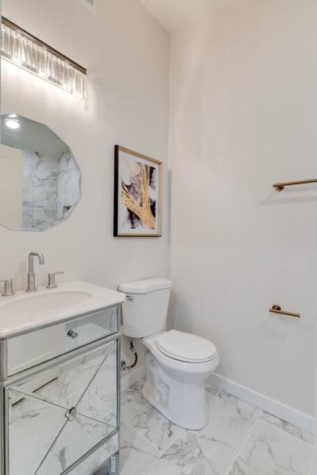 East Nash-Vegas! Brand New Apartment! view 2
