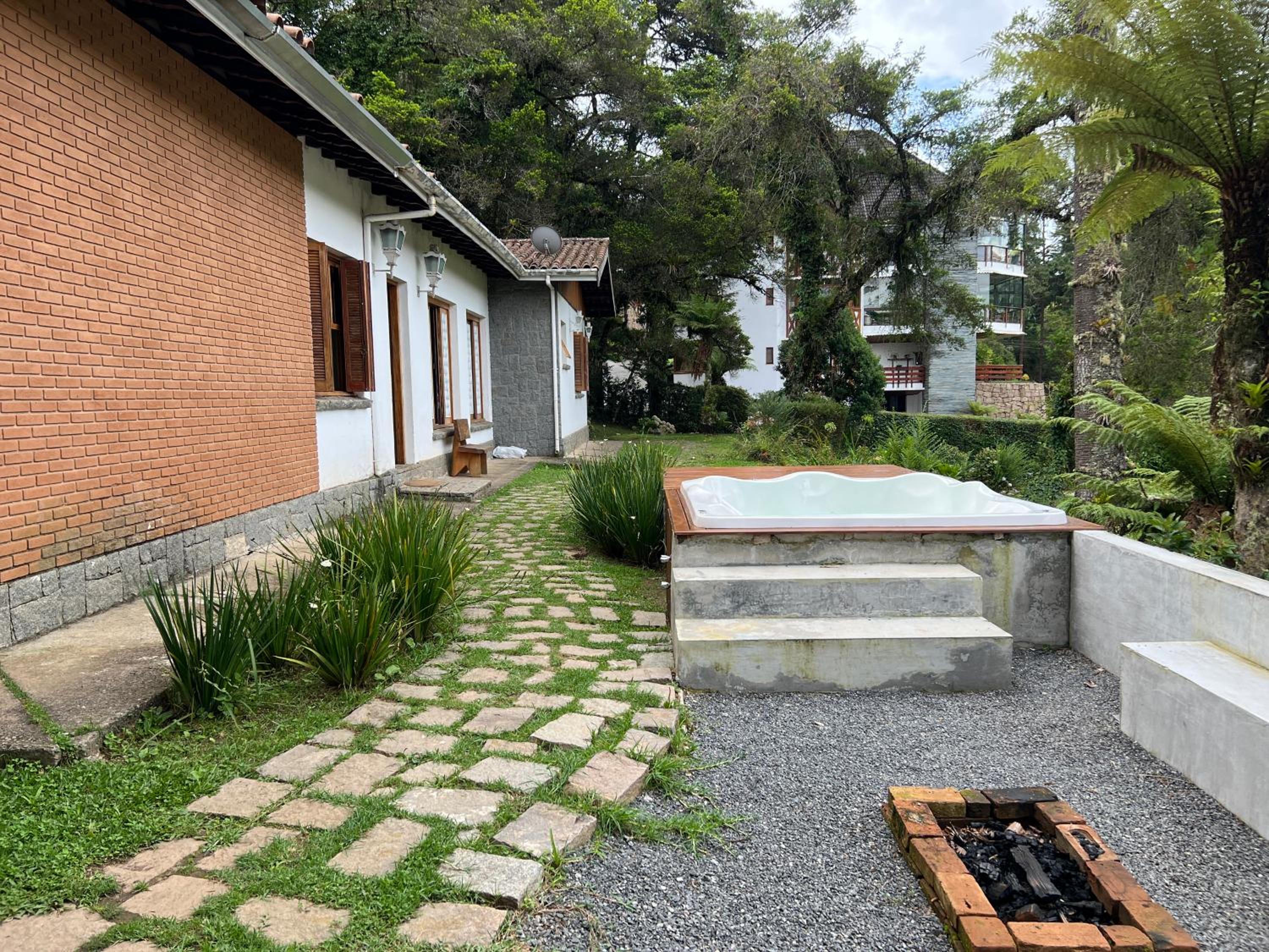 Casa de campo com Jacuzzi H17