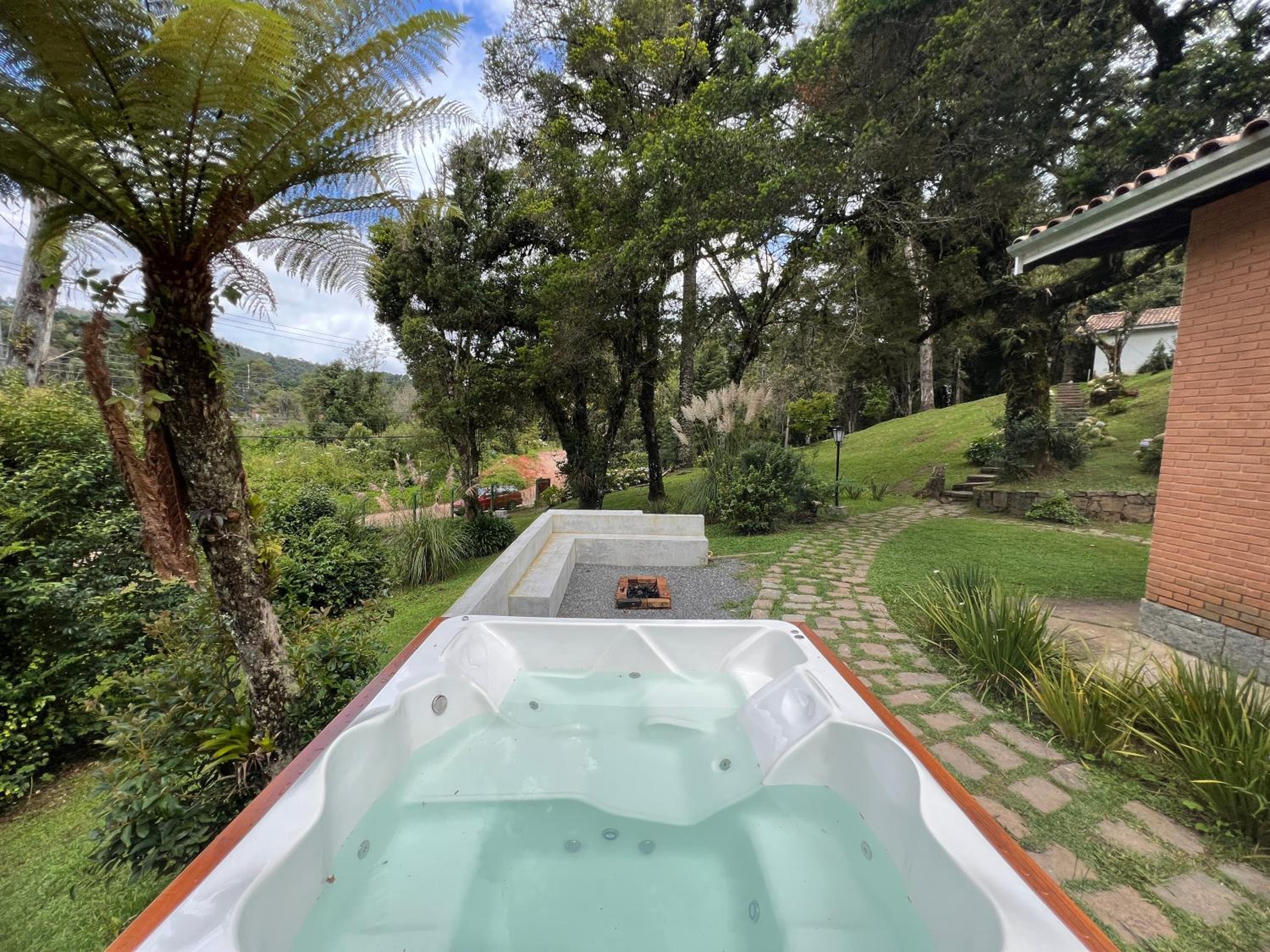 Casa de campo com Jacuzzi H17
