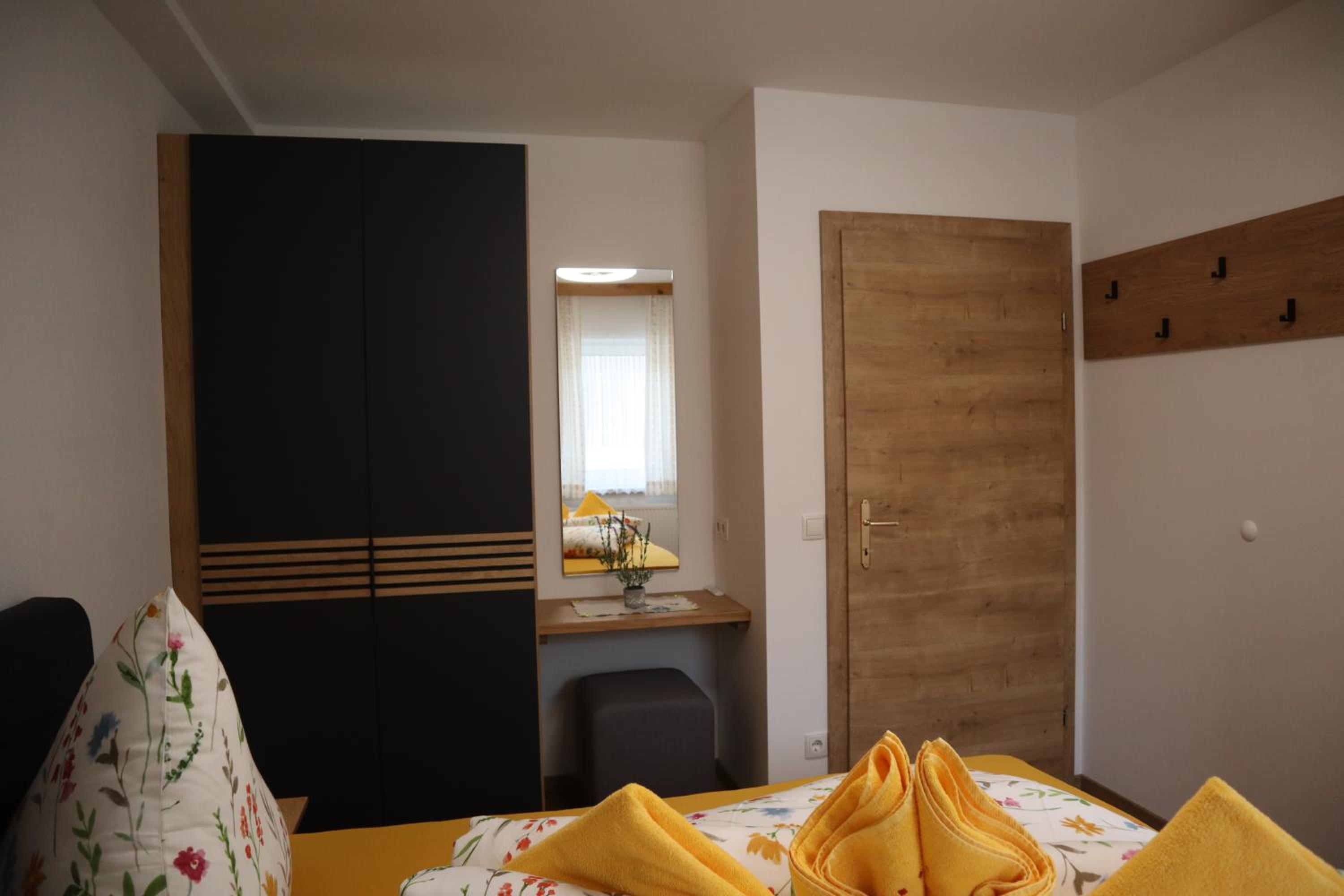 Landhaus-Appartements Warraich