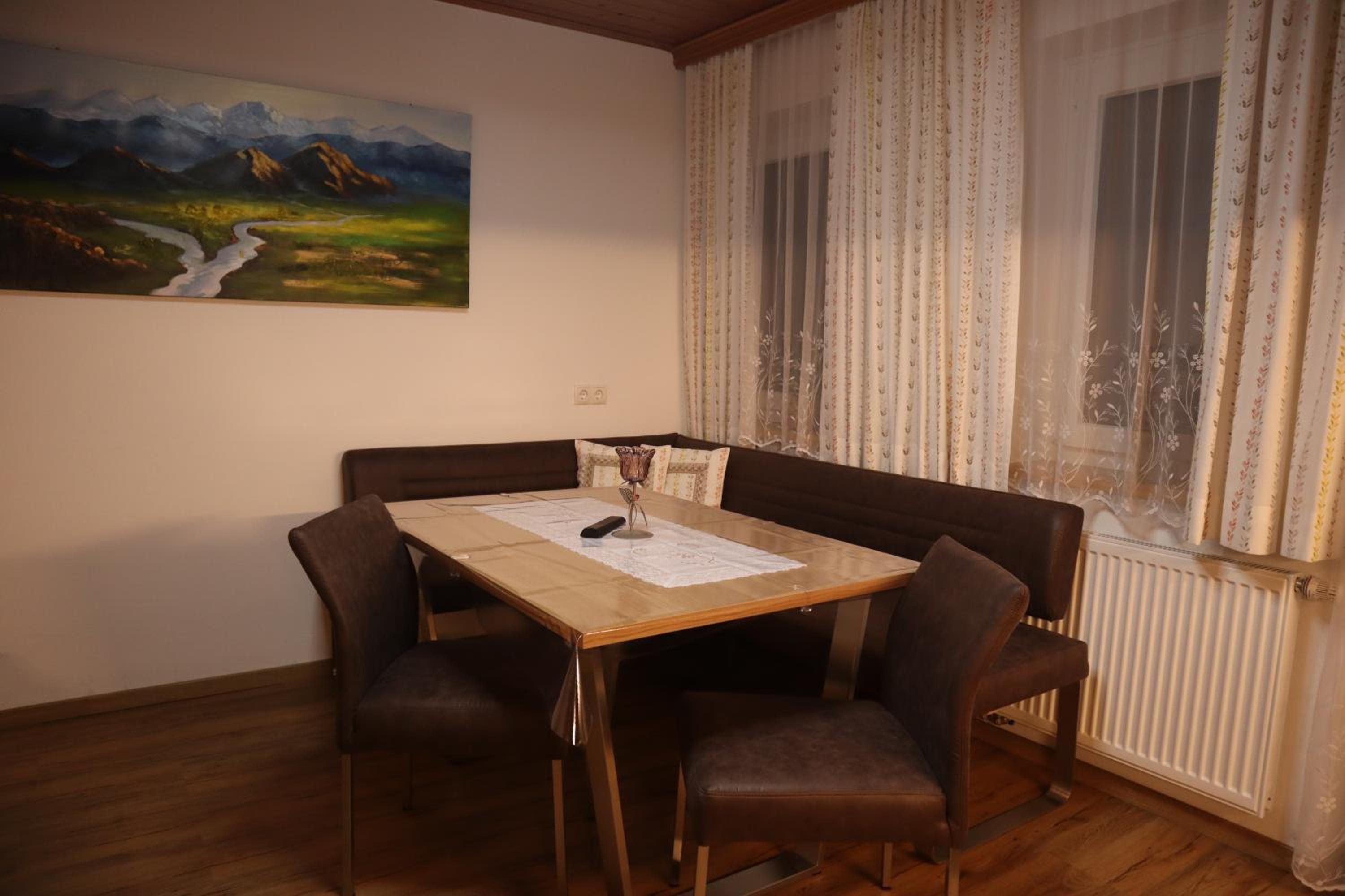 Landhaus-Appartements Warraich
